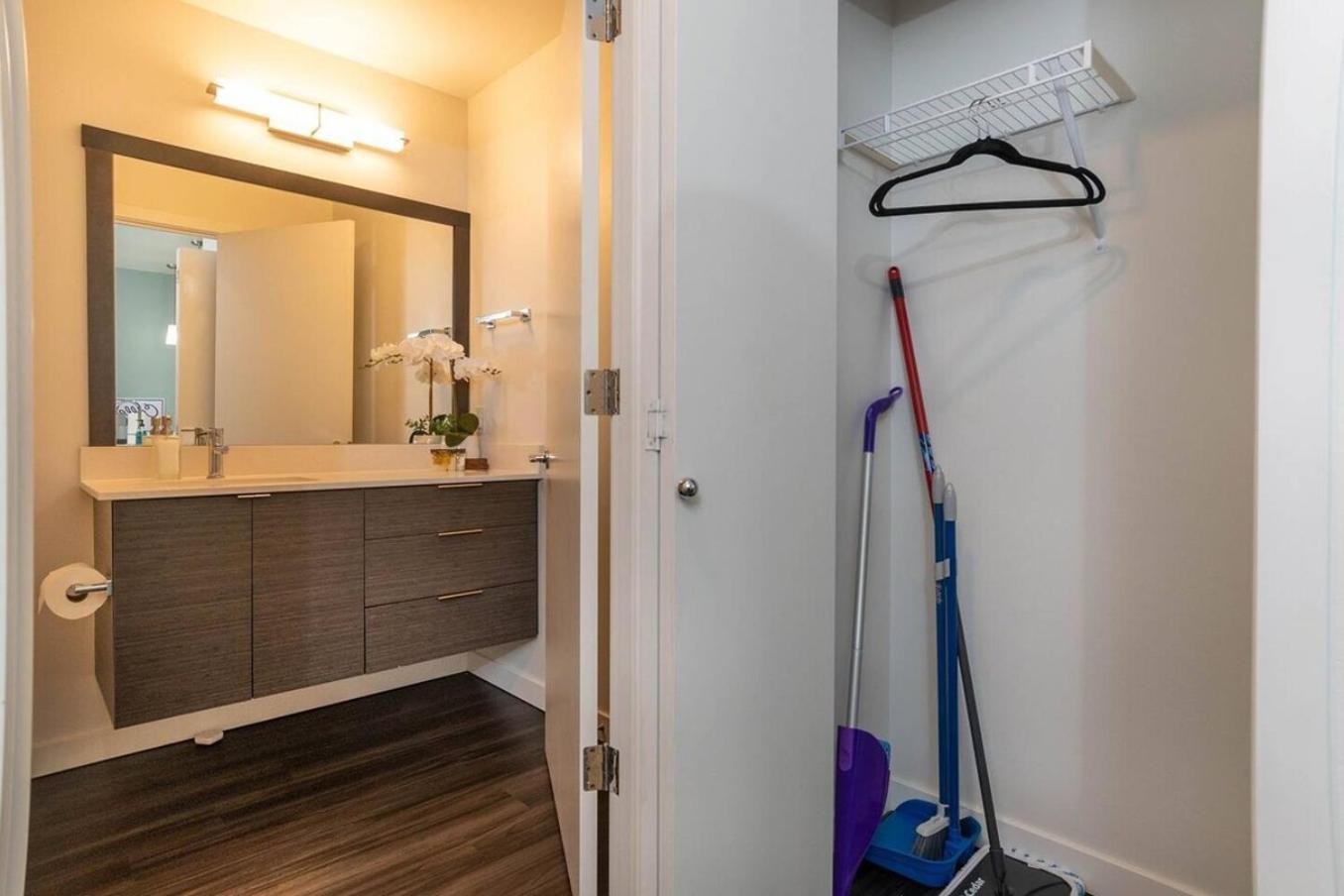 Self Check-In-Washer-Dryer-4Ksmart Tv-King Bed-Gym Tacoma Exterior foto